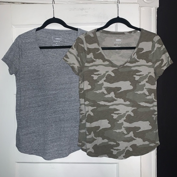 Bundle‎ of 2 Sonoma everyday tees one gray one camouflage size small - Picture 1 of 13